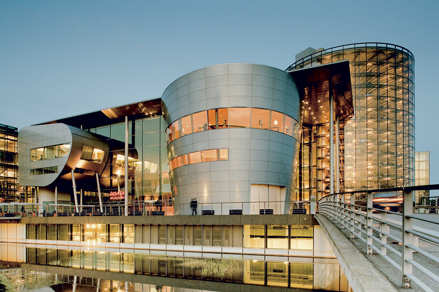Die Glaeserne Manufaktur in Dresden, Fertigung Phaeton