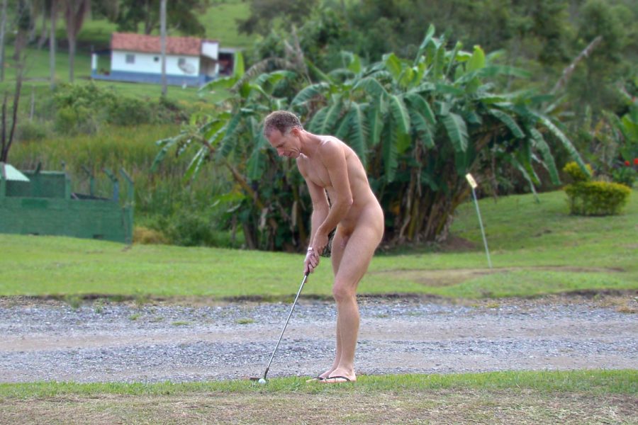 _Golf_nudist_web