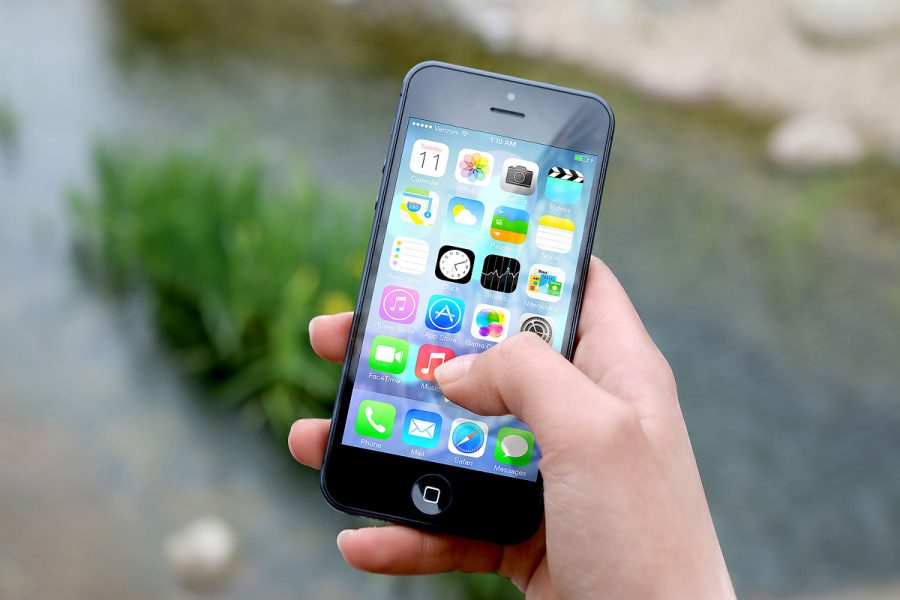 hand-smartphone-1200