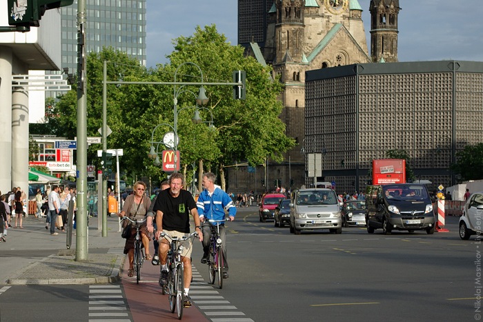 liveberlin-1105-zoo-crossing