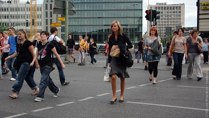 liveberlin-1118-zoo-crossing