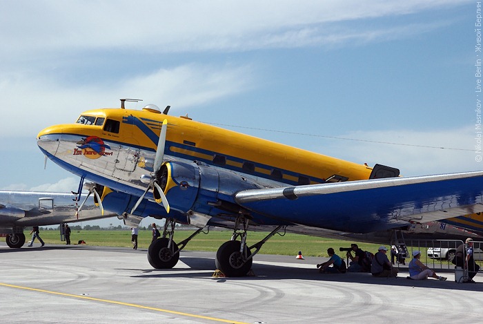 Douglas DC-3 на&nbsp;авиа-шоу ILA 2010